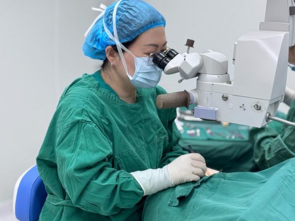 19岁少女间歇性外斜视,南昌爱尔杨秋艳主任手术矫治重建立体视功能 19岁少女间歇性外斜视,南昌爱尔杨秋艳主任手术矫治重建立体视功能